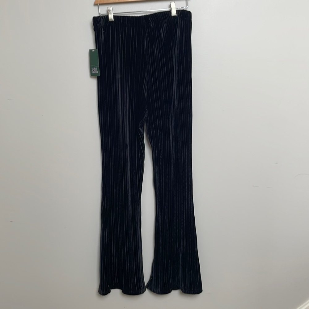 Wild Fable Stretch Bell Bottom Leggings, Black size M - Picture 2 of 4